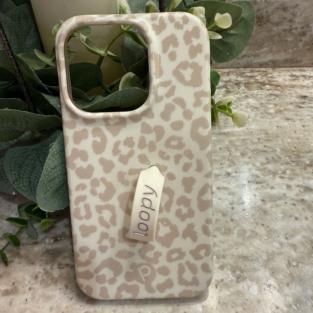 Leopard Print loopy iPhone Case - Cream